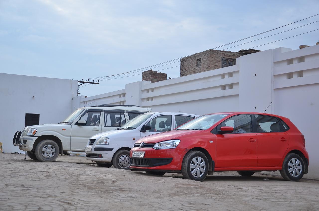 Hotel Bellevue Inn Ganganagar ภายนอก รูปภาพ